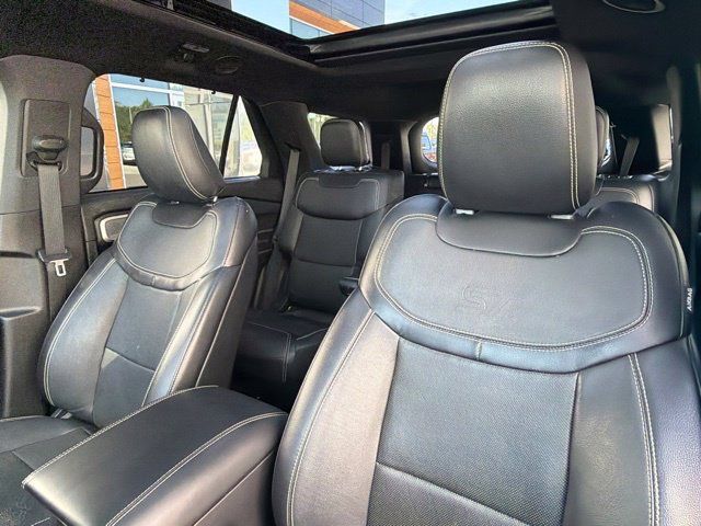 Used 2020 Ford Explorer ST AWD/4WD image 28