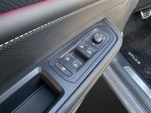 New 2026 Volkswagen Atlas Cross Sport SEL Premium R-Line image 29