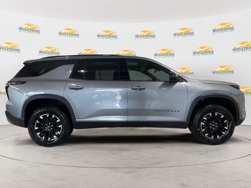 Used 2024 Chevrolet Traverse Z71 image 6