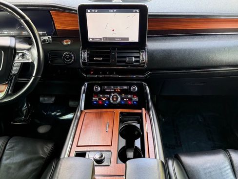 Used 2019 Lincoln Navigator L Reserve AWD/4WD image 27