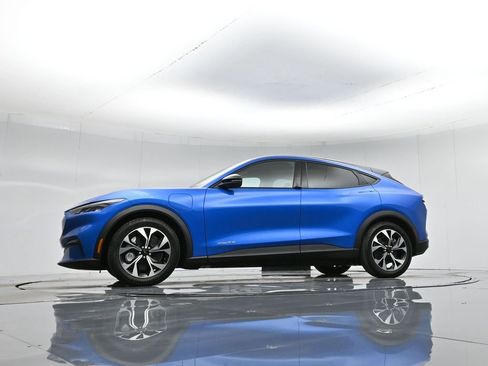 Certified 2025 Ford Mustang Mach-E Select w/ Comfort Package Lite image 52