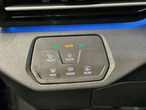 Used 2023 Volkswagen ID.4 Pro S Plus AWD/4WD image 17