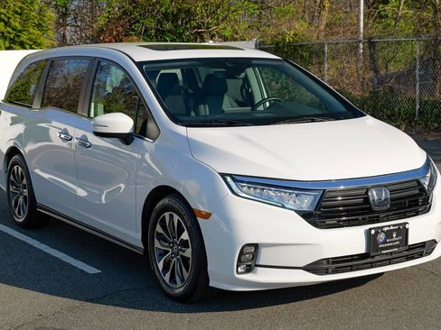 Used 2023 Honda Odyssey EX-L image 9