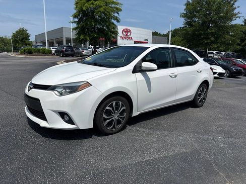 Used 2016 Toyota Corolla LE FWD image 1