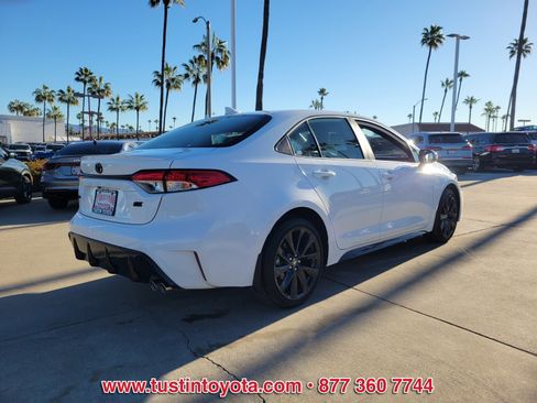 Certified 2025 Toyota Corolla SE image 4