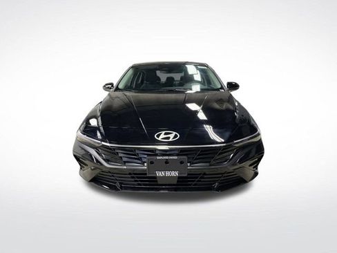 New 2026 Hyundai Elantra Limited image 12