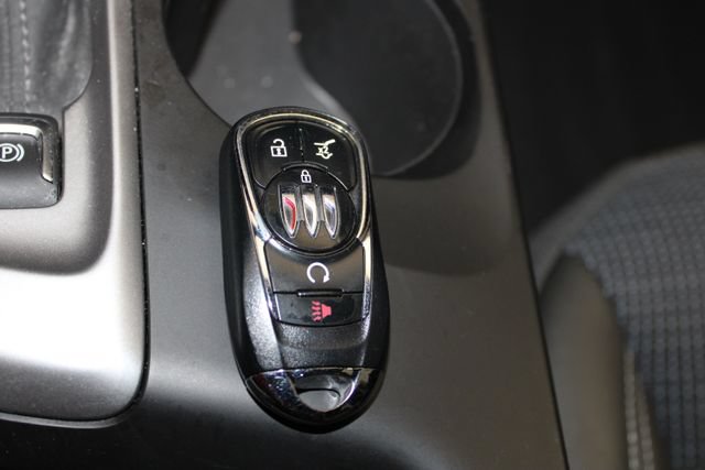 Used 2025 Buick Envista Preferred w/ Convenience II Package FWD image 22