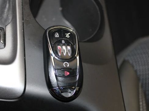 Used 2025 Buick Envista Preferred w/ Convenience II Package FWD image 22