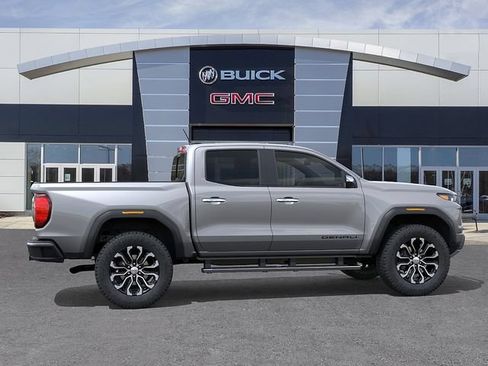 New 2026 GMC Canyon Denali w/ LPO, Black Badging Package AWD/4WD image 5