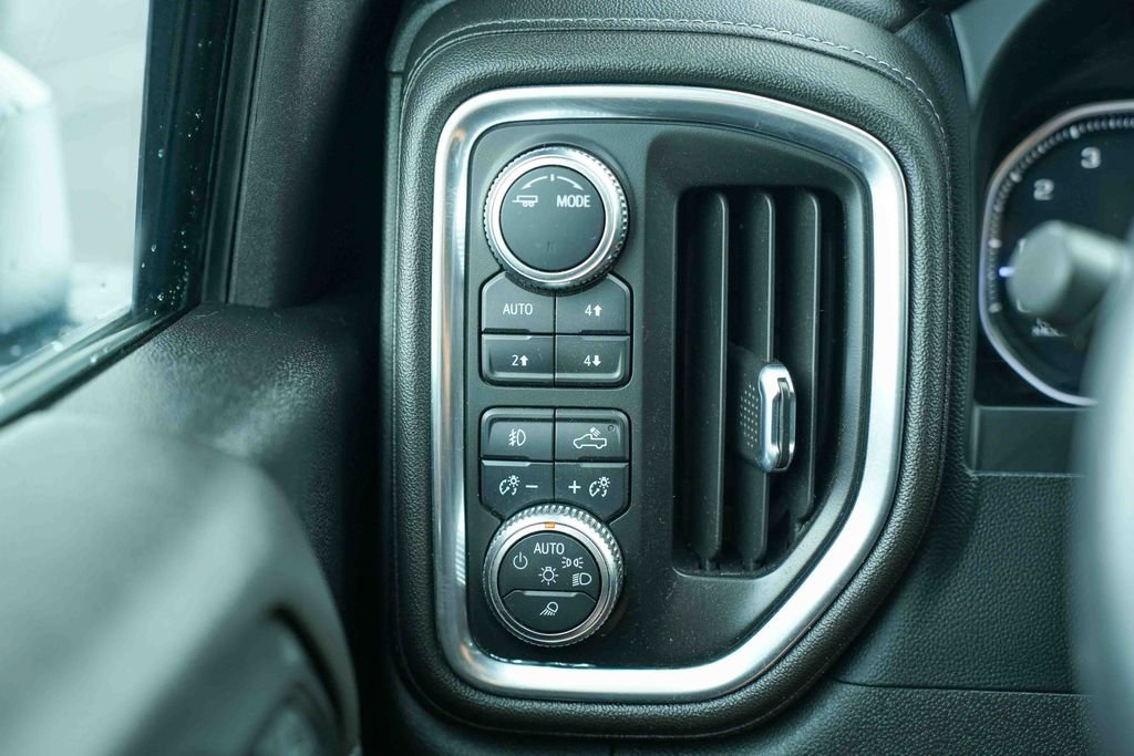 Used 2022 GMC Sierra 2500 SLT w/ SLT Convenience Package AWD/4WD image 30