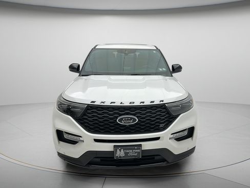 Used 2022 Ford Explorer ST w/ Equipment Group 401A AWD/4WD image 2
