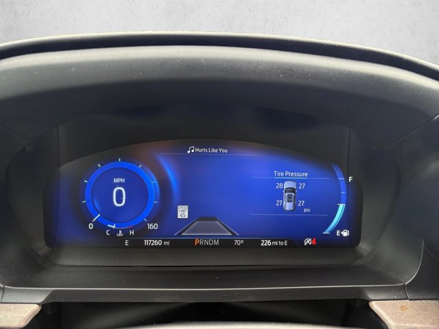 Used 2020 Ford Explorer Platinum w/ Premium Technology Package AWD/4WD image 11