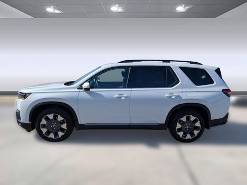 New 2026 Honda Pilot Elite image 2