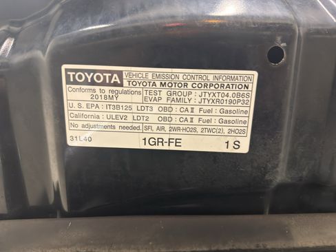 Used 2018 Toyota 4Runner SR5 Premium AWD/4WD image 33