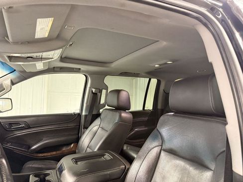 Used 2020 Chevrolet Suburban LT AWD/4WD image 10