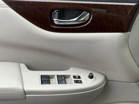 Used 2013 Nissan Quest SL w/ Value Cargo Pkg image 30