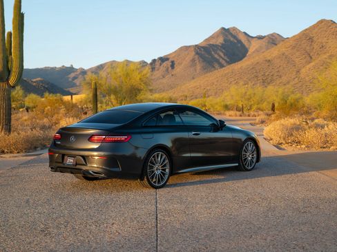 Used 2022 Mercedes-Benz E 450 Coupe image 11