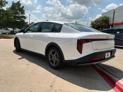 Used 2025 Kia K4 FWD image 8