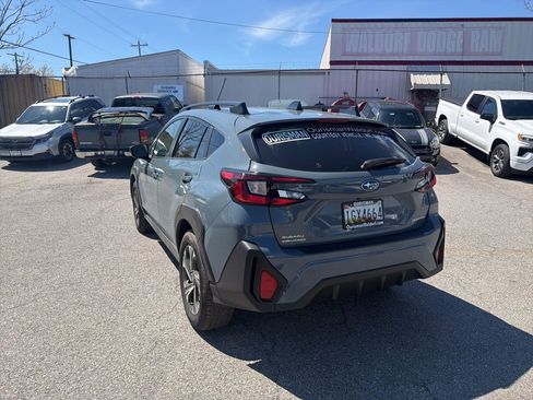 Used 2025 Subaru Crosstrek 2.0i Premium image 5