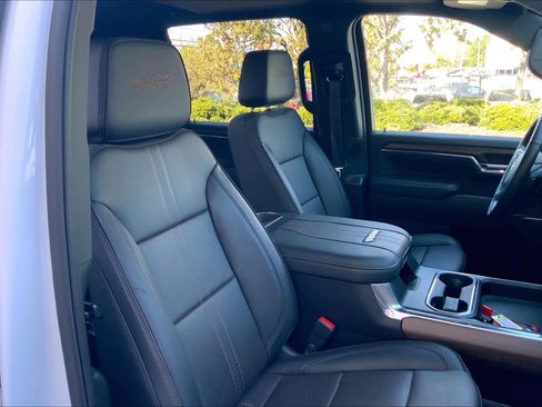 Used 2024 Chevrolet Silverado 3500 High Country w/ High Country Premium Package image 8