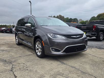 Used 2017 Chrysler Pacifica Limited