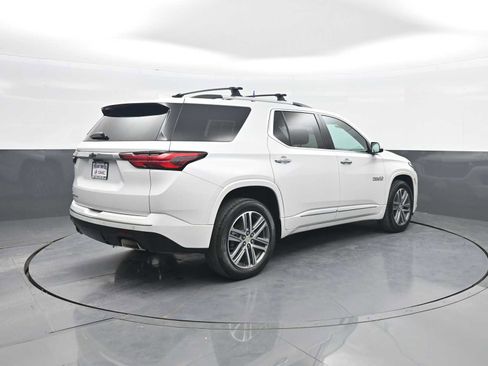 Used 2023 Chevrolet Traverse High Country AWD/4WD image 8