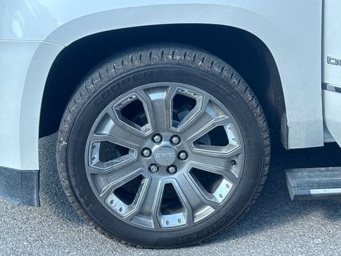 Used 2016 GMC Yukon XL Denali w/ Open Road Package AWD/4WD image 26