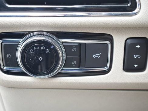 Used 2020 Lincoln Navigator L Reserve w/ Luxury Package AWD/4WD image 23