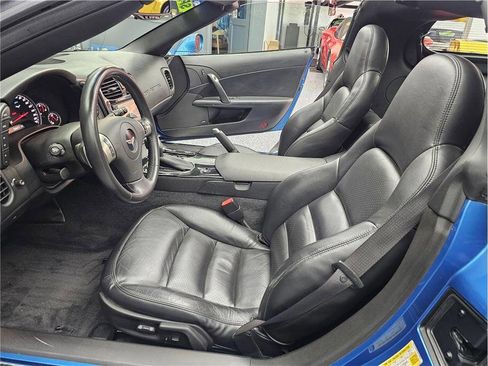 Used 2009 Chevrolet Corvette Coupe w/ Preferred Equipment Group RWD image 9