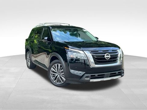 Certified 2025 Nissan Pathfinder SL w/ SL Premium Package AWD/4WD image 1