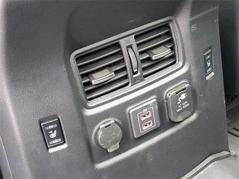 Used 2024 Nissan Titan PRO-4X w/ Pro-4x Convenience Package image 12