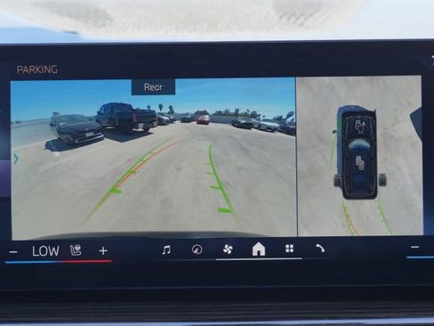 Used 2024 BMW X7 xDrive40i w/ M Sport Package image 28