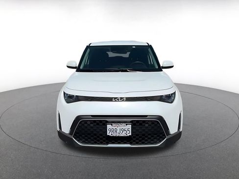 Used 2025 Kia Soul LX w/ LX Technology Package FWD image 4