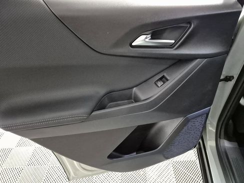 New 2026 Chevrolet Equinox LT image 23