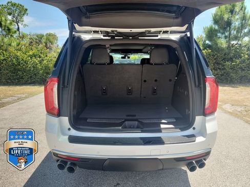 Certified 2022 GMC Yukon Denali RWD image 5