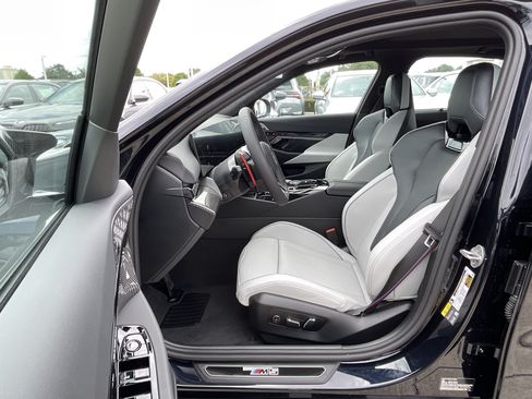 New 2027 BMW M5 w/ Carbon Package AWD/4WD image 10