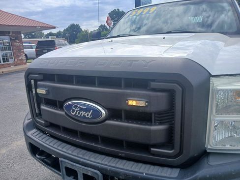 Used 2011 Ford F250 XL AWD/4WD image 43