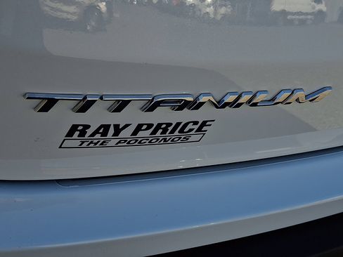 Certified 2022 Ford Edge Titanium w/ Equipment Group 301A image 30