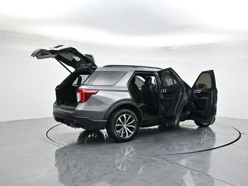 Used 2022 Ford Explorer ST image 52