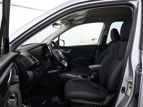 Used 2021 Subaru Forester Premium image 4