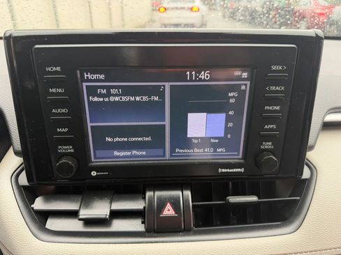 Used 2021 Toyota RAV4 XLE w/ XLE Grade Weather Package AWD/4WD image 18