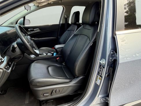 Certified 2023 Kia Sportage EX FWD image 9
