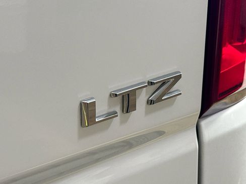 Used 2021 Chevrolet Silverado 1500 LTZ image 6