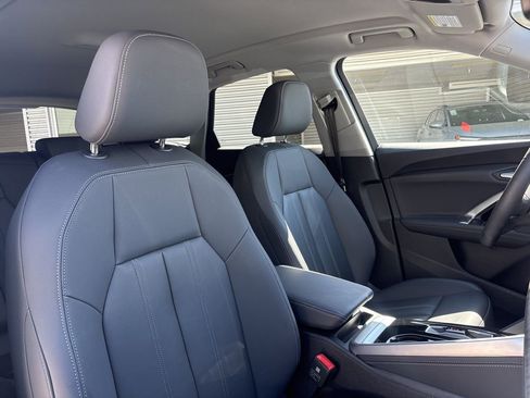 Certified 2025 Audi Q5 Premium w/ Convenience Package AWD/4WD image 16