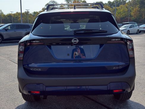 New 2026 Nissan Kicks SV w/ SV Premium Package image 7