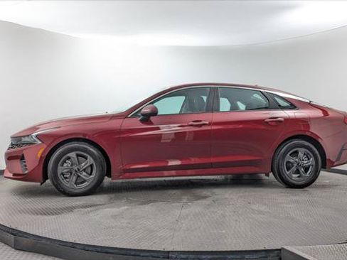 Used 2022 Kia K5 LXS FWD image 3