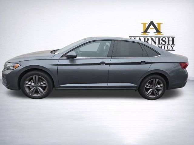 Certified 2023 Volkswagen Jetta SE FWD image 5