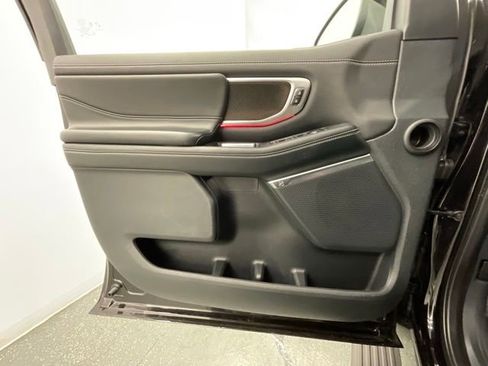 Used 2025 Ford Expedition Platinum w/ Stealth Appearance Package AWD/4WD image 9