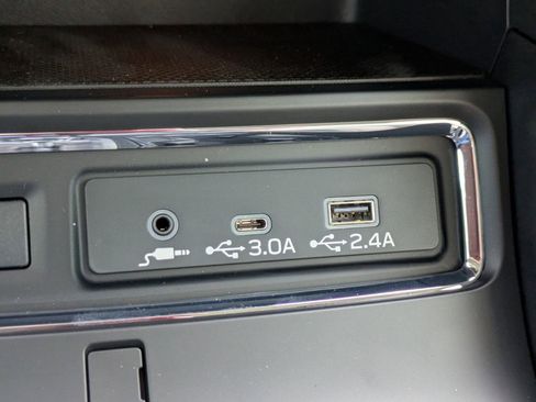 Used 2025 Subaru Ascent Premium image 20