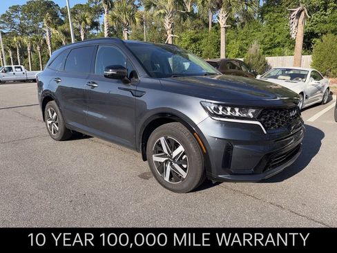 Certified 2023 Kia Sorento S FWD image 1